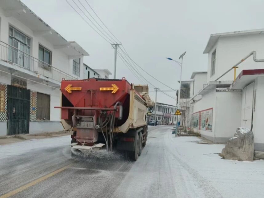 雪落泉城，情暖市中丨济中城发集团清雪纪实(图5)